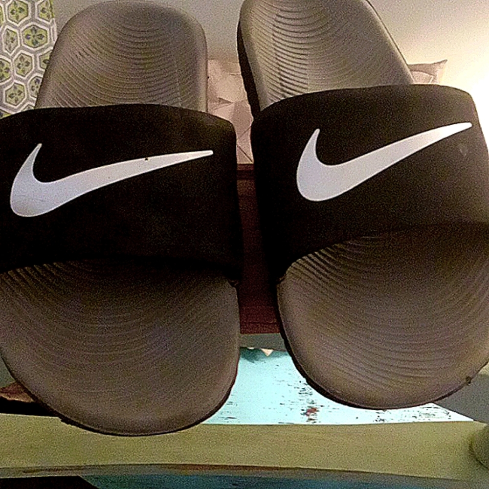 Nike slides